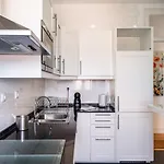 Apartament Akicity Campolide Apollo Lizbona